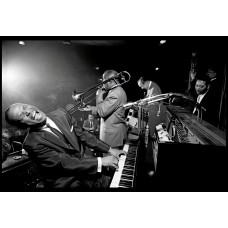 Christmas Instrumental Jazz (2025-12-13)