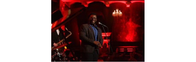 Christmas Jazz Новогодний концерт с джазовой звездой Gabriel Bhiggest  Motown Band на теплой панорамной крыше (2026-01-04)