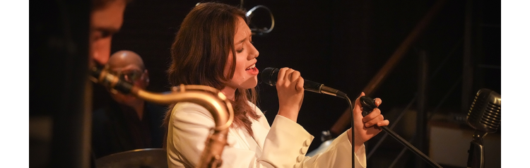 СОФИ ГЕРТЬЕ ДИАЛОГ У НОВОГОДНЕЙ ЁЛКИ (2025-12-30)