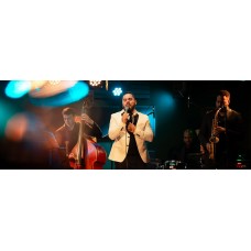 ANDREW MCFADDEN США CHRISTMAS IN NEW YORK (2025-12-15)