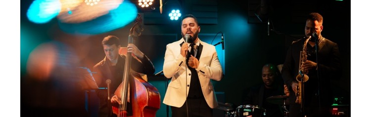 ANDREW MCFADDEN США CHRISTMAS IN NEW YORK (2025-12-15)