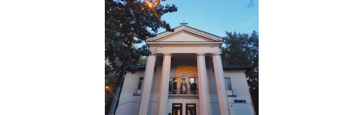 Органные путешествия в мерцании свечей Романтические грёзы в поэзии струн и клавиш (2026-04-09)