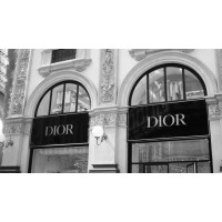 Тайны и загадки великолепного дома Christian Dior Лекция с дегустацией (2026-03-08) Тайны и загадки великолепного дома Christian Dior Лекция с дегустацией (2026-03-08)